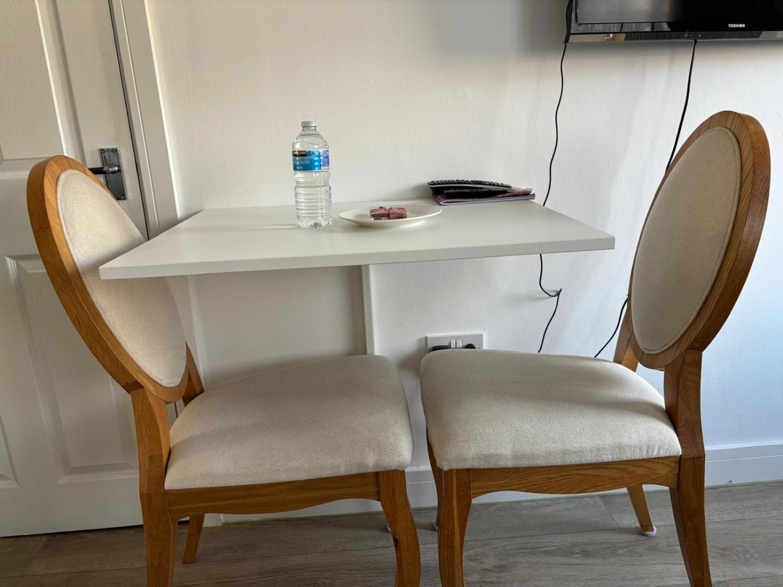 Modern & Cozy Gem - 10Min To City Center - Parking Йорк Экстерьер фото